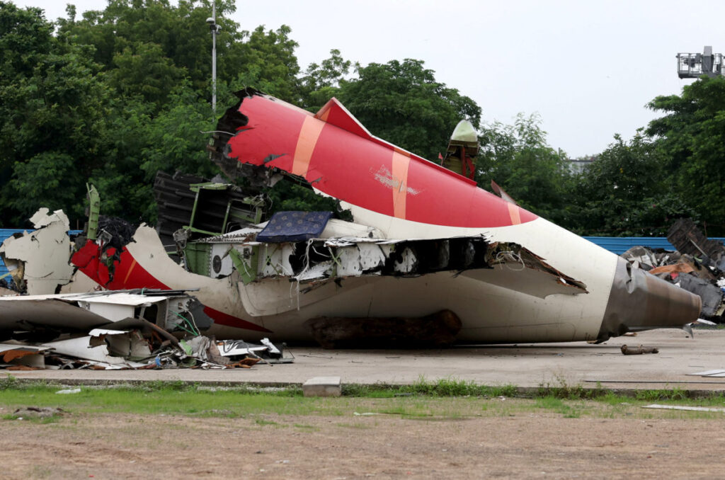 Mystery in the Skies: Global Pilots Challenge Air India Crash Findings